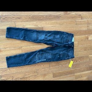 Black distressed H&M skinny fit crop jeans